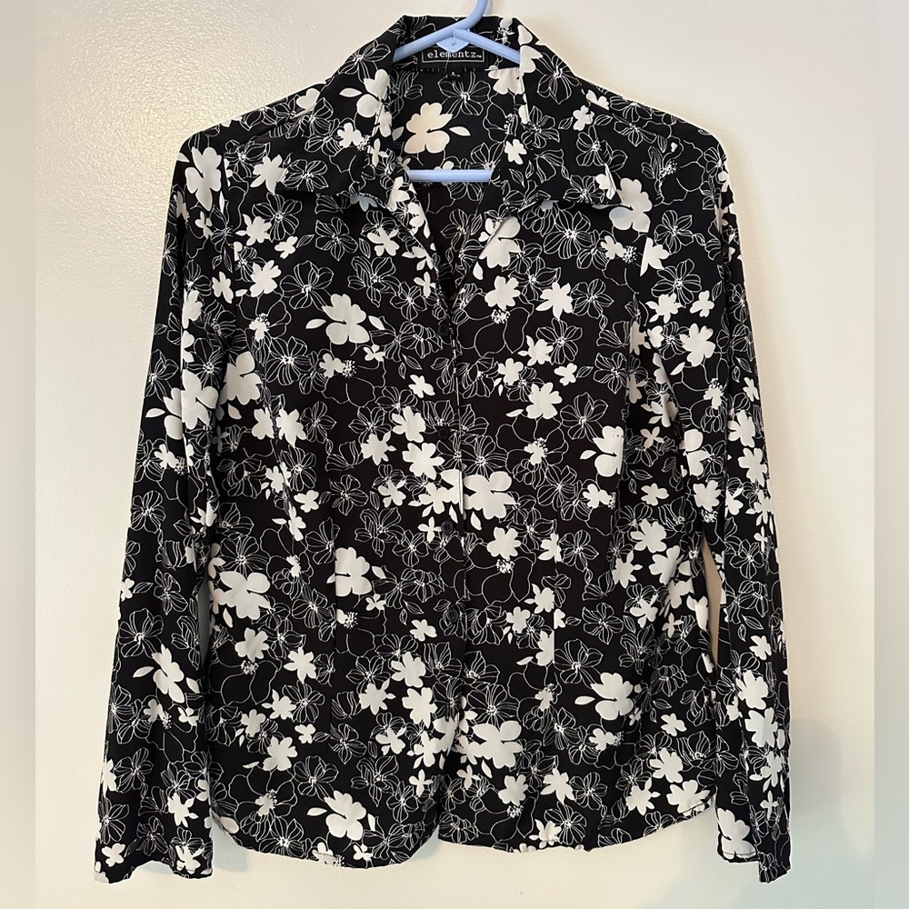 Black and White Floral Button Down Business Casual Blouse